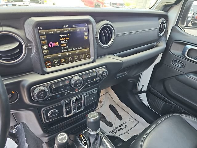 Used 2022 Jeep Wrangler Unlimited Sahara w/ Cold Weather Group AWD/4WD image 21