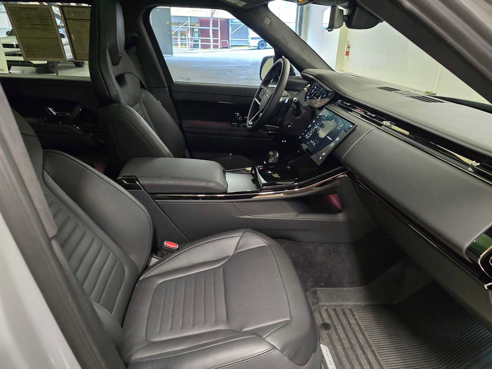 Used 2025 Land Rover Range Rover Sport SV Edition Two image 12