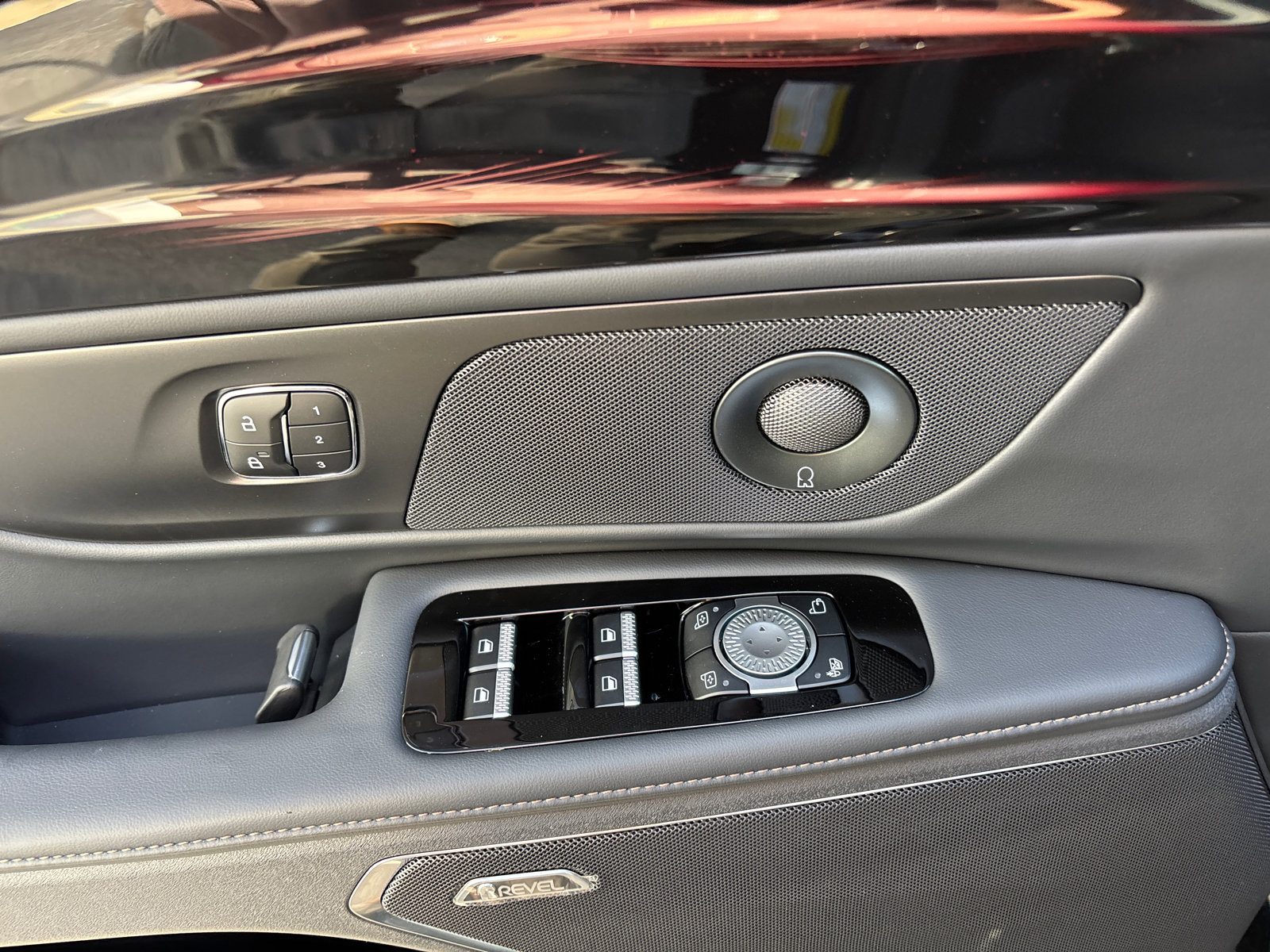 New 2026 Lincoln Nautilus Reserve image 12