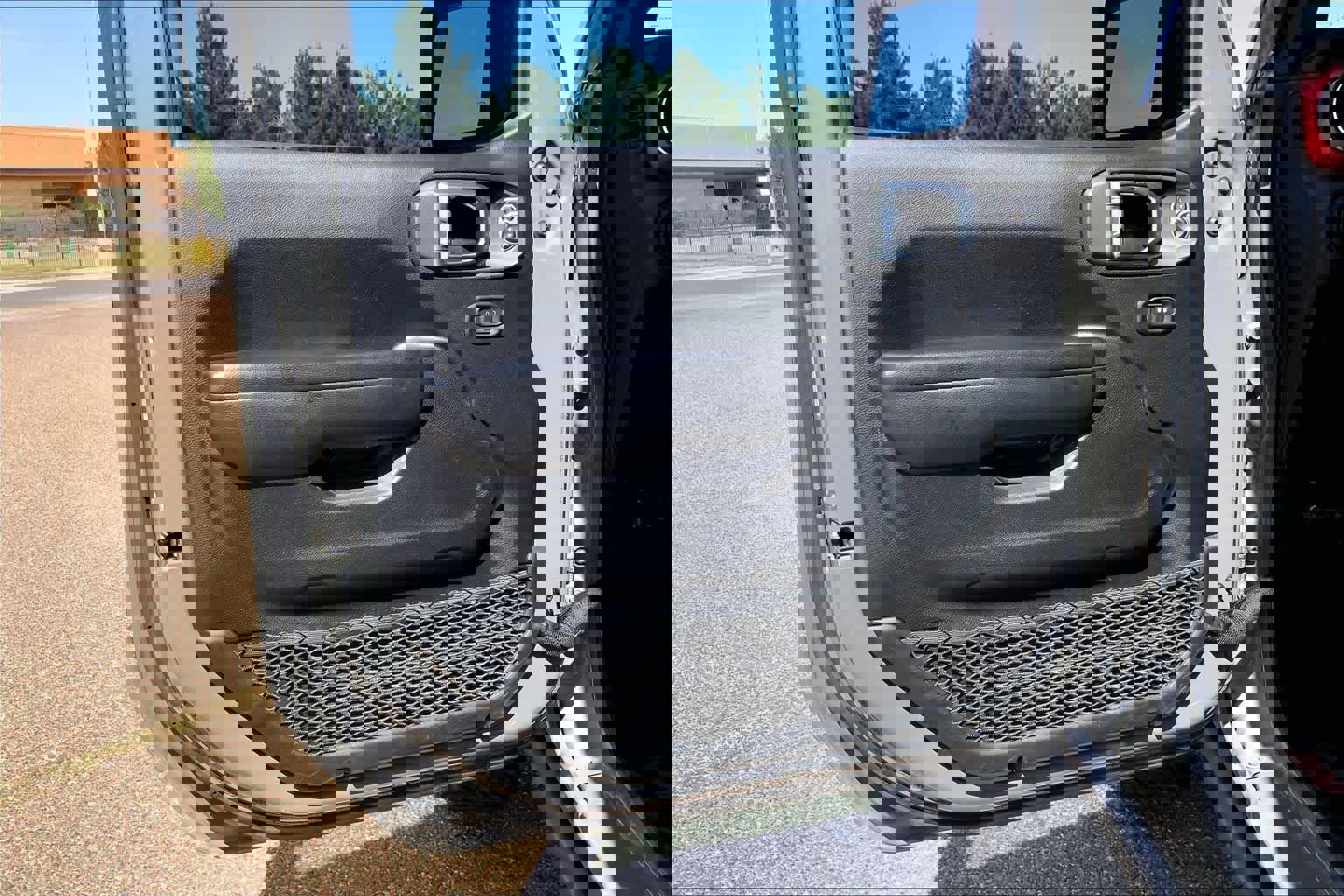 Used 2021 Jeep Wrangler Unlimited Rubicon AWD/4WD image 22