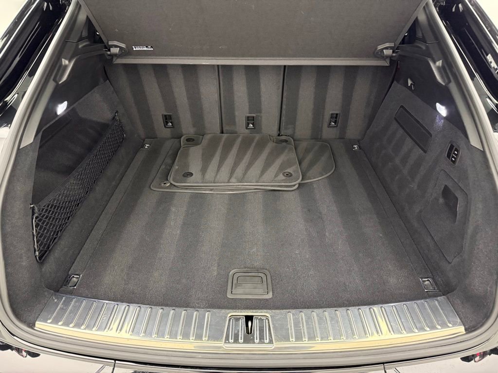 Used 2025 Porsche Cayenne S image 31