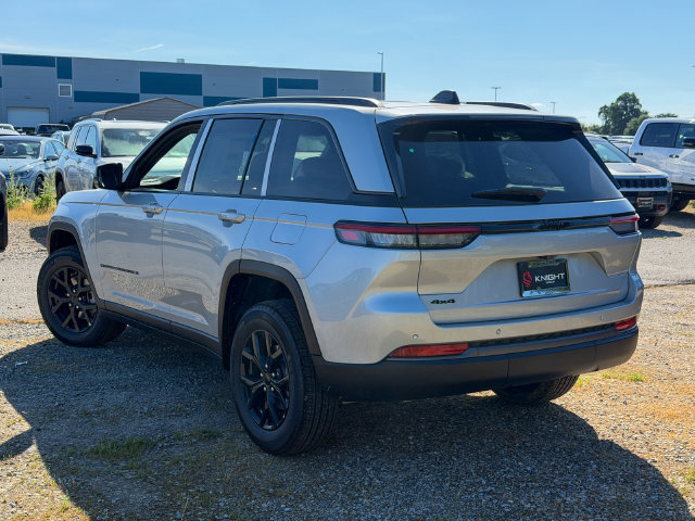 New 2026 Jeep Grand Cherokee Altitude AWD/4WD image 9