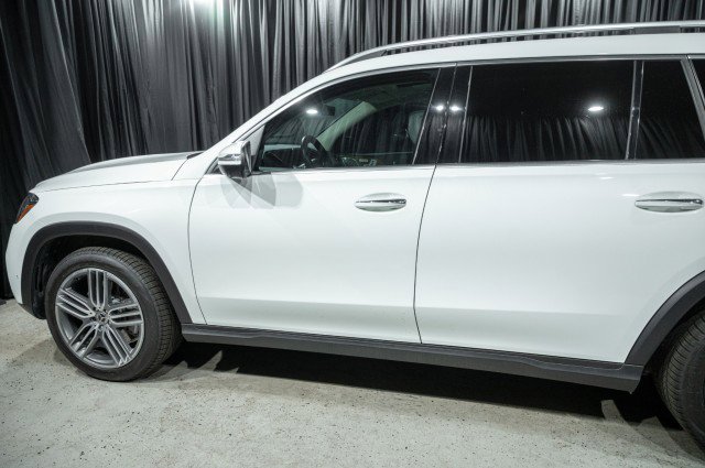 Used 2024 Mercedes-Benz GLS 450 4MATIC image 5