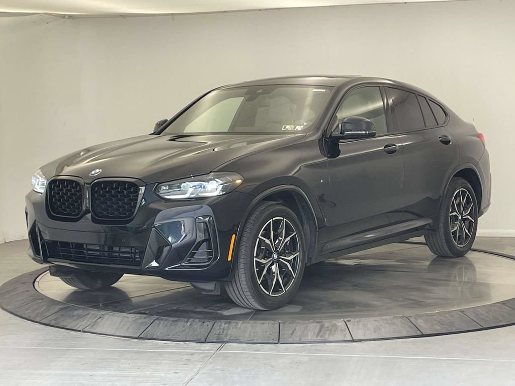 Used 2025 BMW X4 xDrive30i w/ Premium Package AWD/4WD image 1