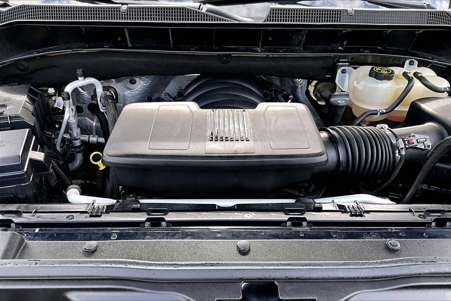 Used 2021 Chevrolet Silverado 1500 LT RWD image 32