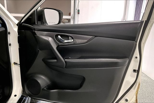 Used 2019 Nissan Rogue S FWD image 33