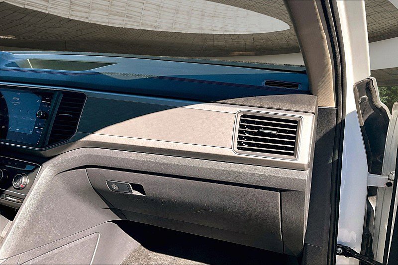 Used 2018 Volkswagen Atlas Launch Edition image 16