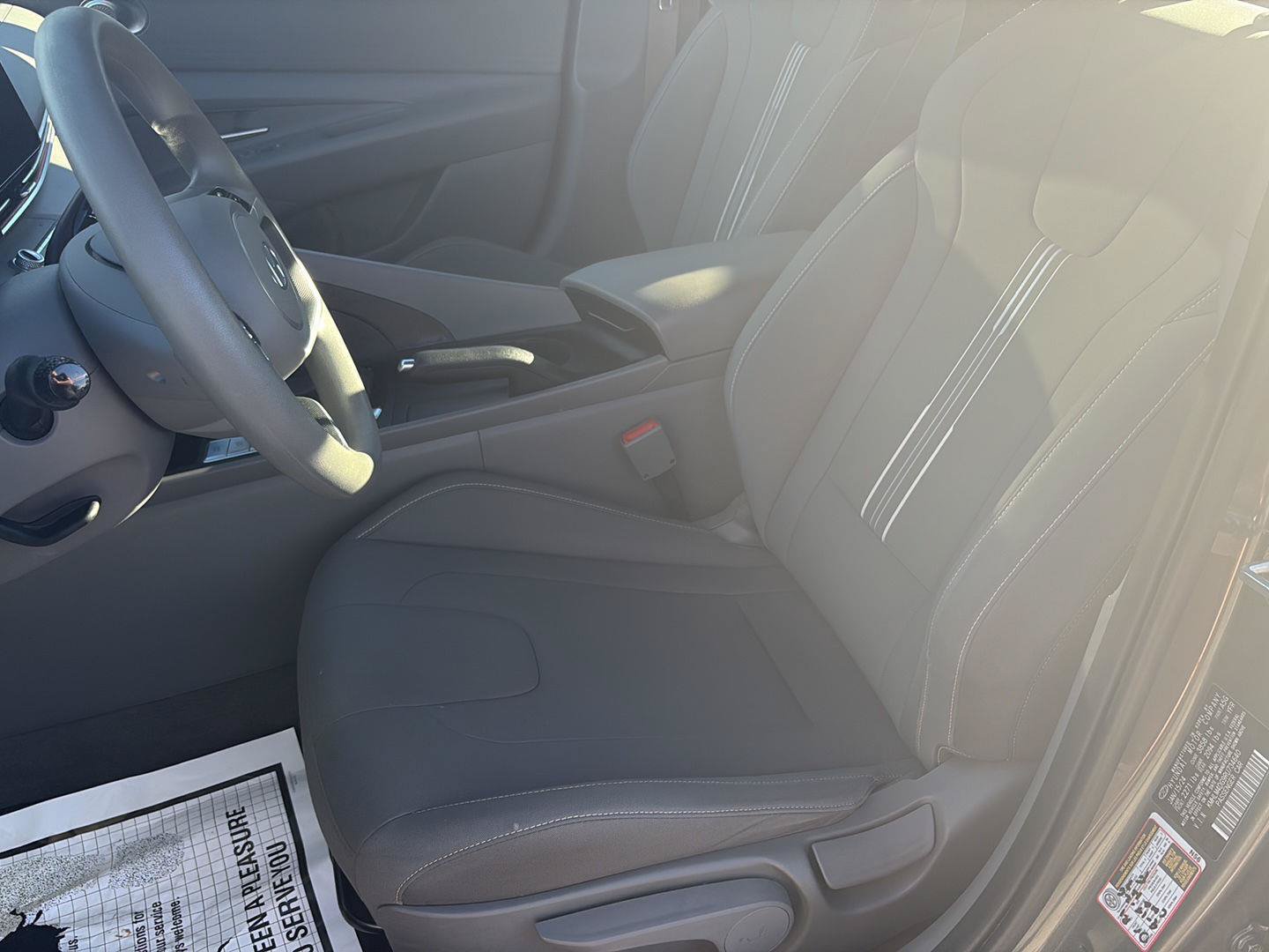 Used 2024 Hyundai Elantra SEL FWD image 14