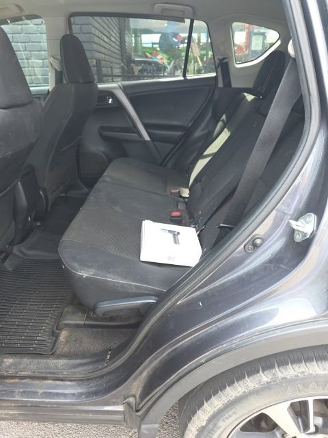 Used 2016 Toyota RAV4 XLE AWD/4WD image 8