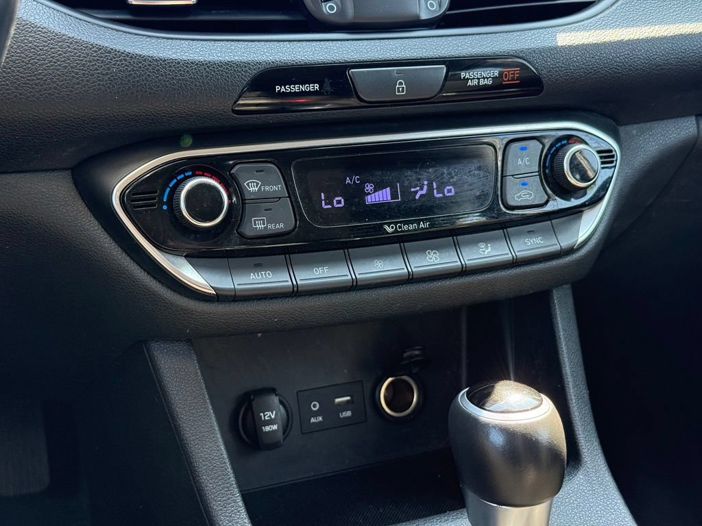 Used 2018 Hyundai Elantra GT w/ Style Package 02 FWD image 14