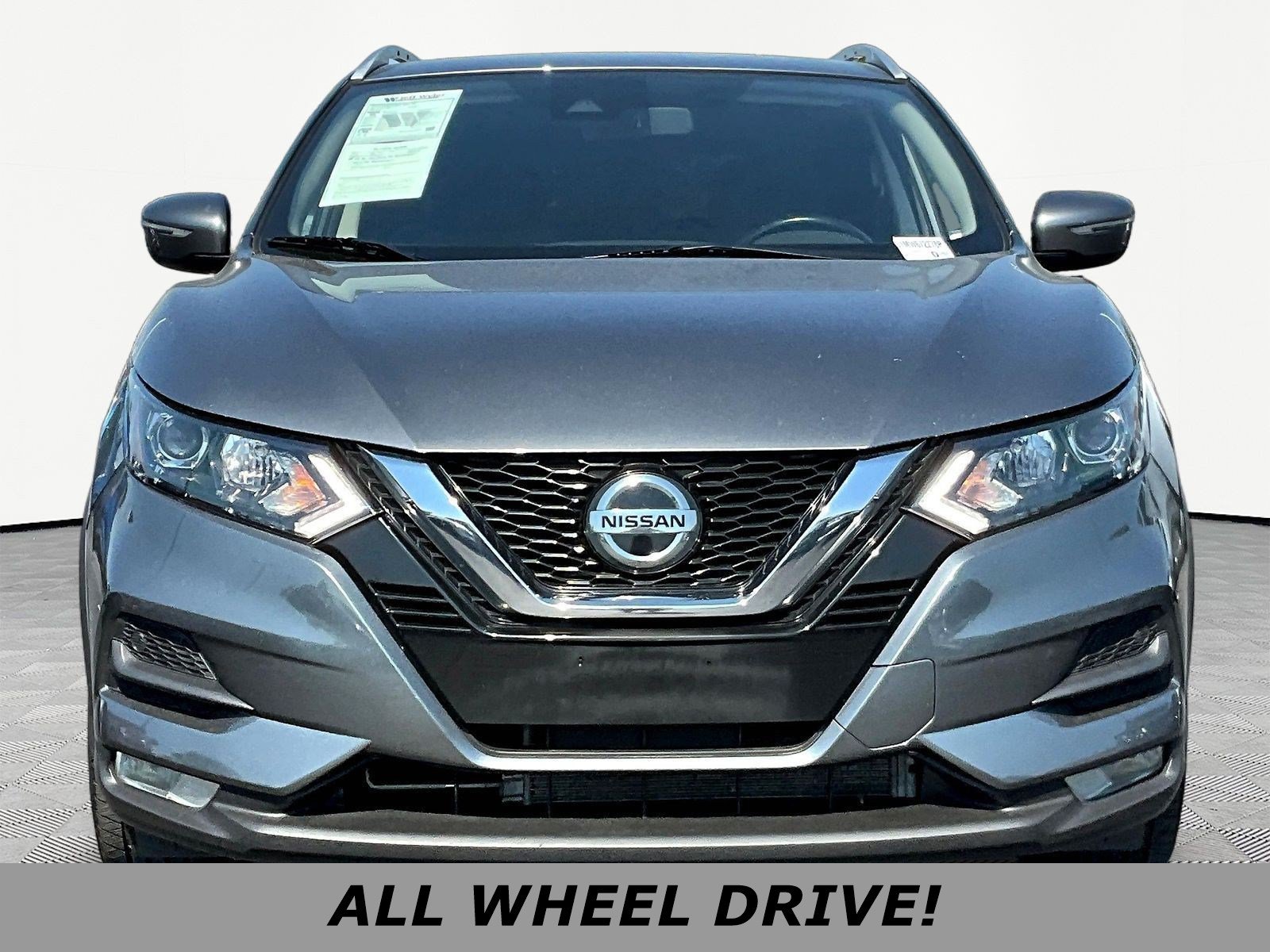 Used 2021 Nissan Rogue Sport SV AWD/4WD image 2