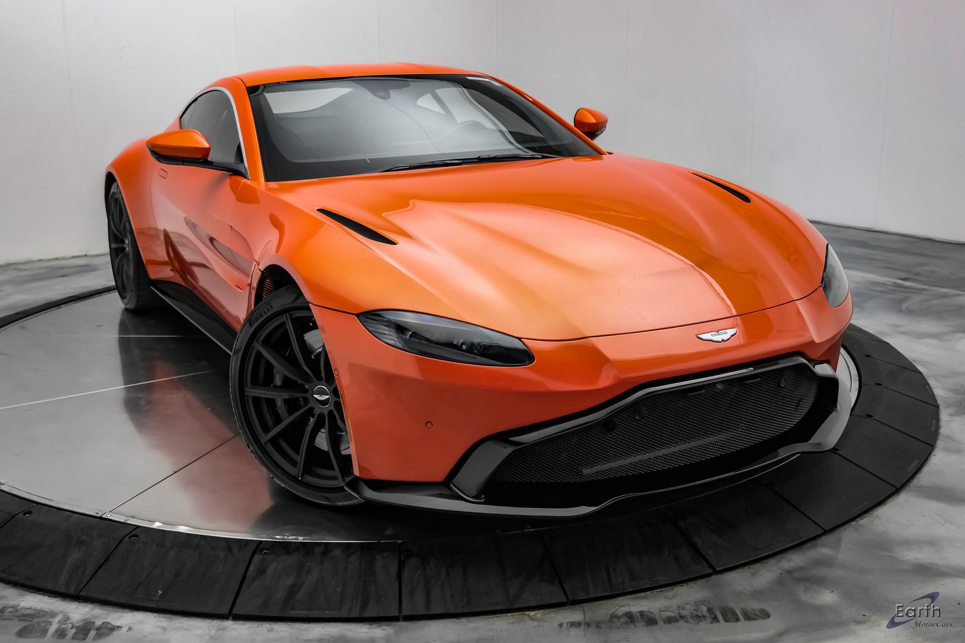 Used 2020 Aston Martin V8 Vantage Coupe RWD image 29