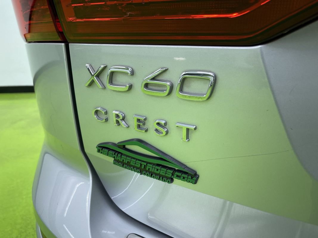 Used 2021 Volvo XC60 T5 Momentum w/ Premium Package FWD image 12