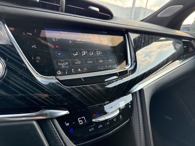 Used 2024 Cadillac XT6 Premium Luxury w/ Technology Package image 18