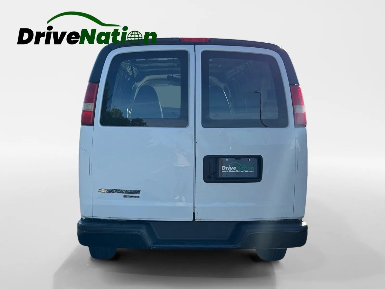 Used 2015 Chevrolet Express 3500 Extended RWD image 6