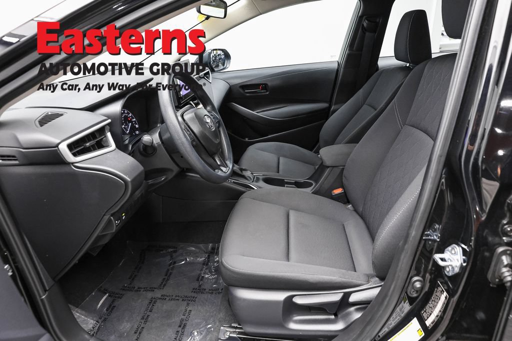Used 2025 Toyota Corolla LE FWD image 13