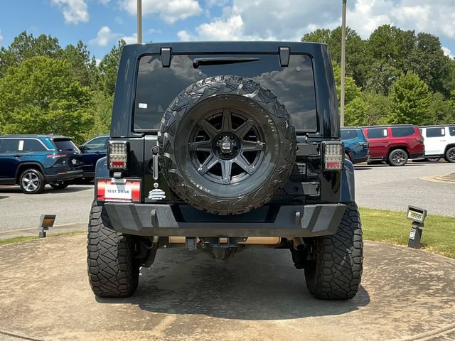 Used 2012 Jeep Wrangler Unlimited Rubicon w/ Dual Top Group AWD/4WD image 6