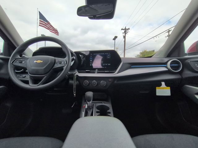 New 2026 Chevrolet Trax LS w/ LS Convenience Package image 2