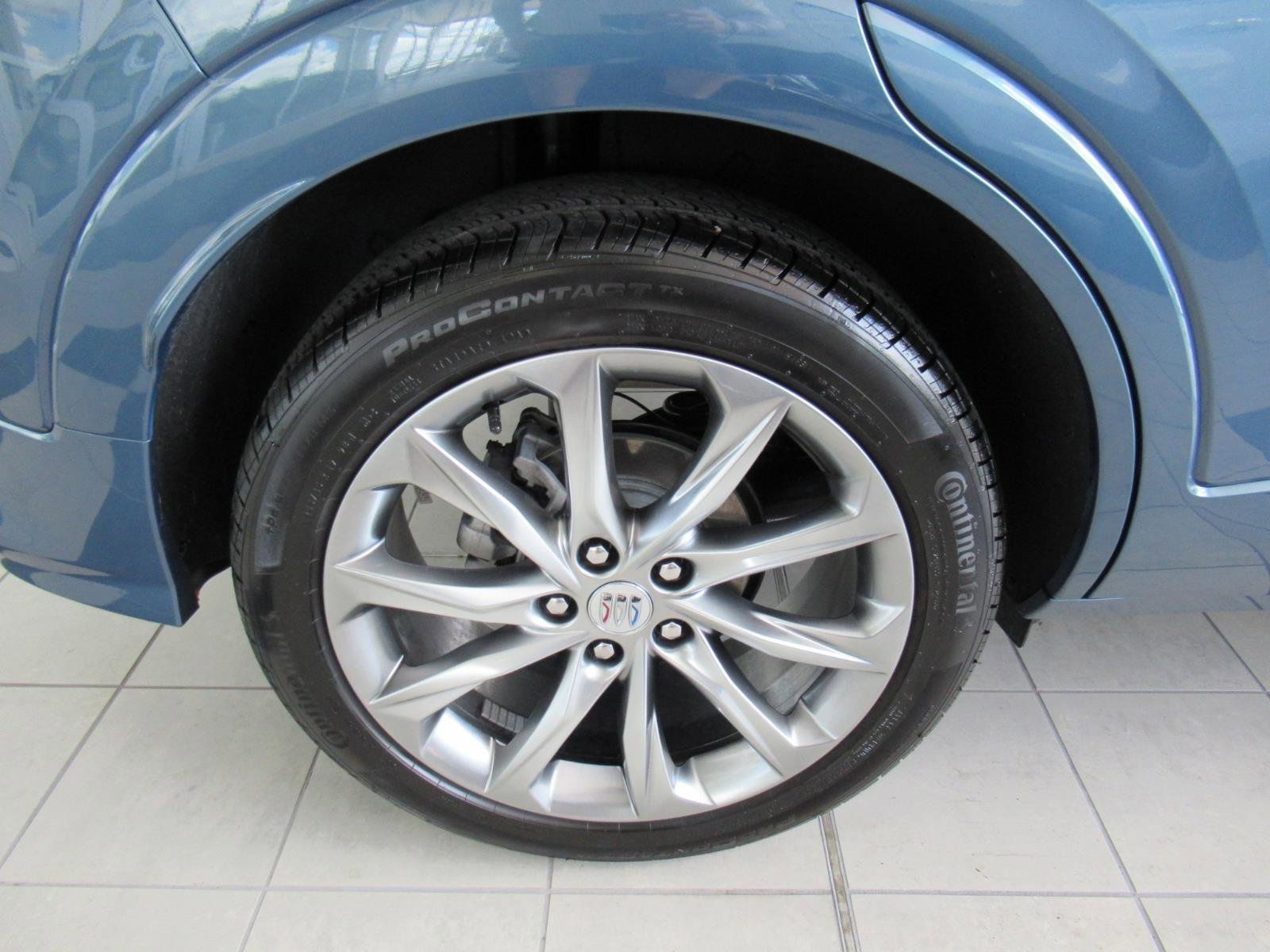 Used 2026 Buick Encore GX Avenir w/ Avenir Technology Package FWD image 8