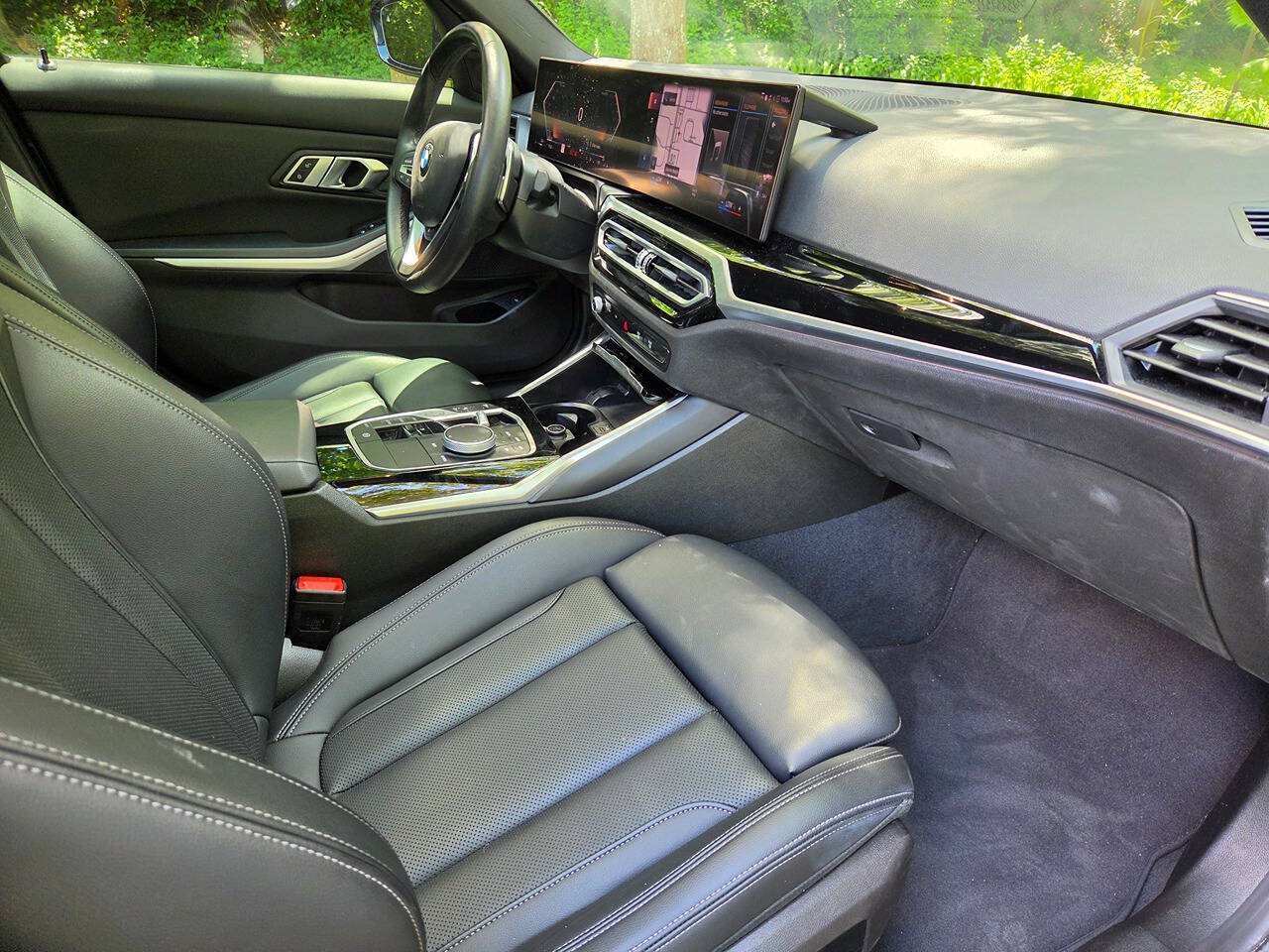 Used 2023 BMW 330i Sedan w/ Premium Package RWD image 9