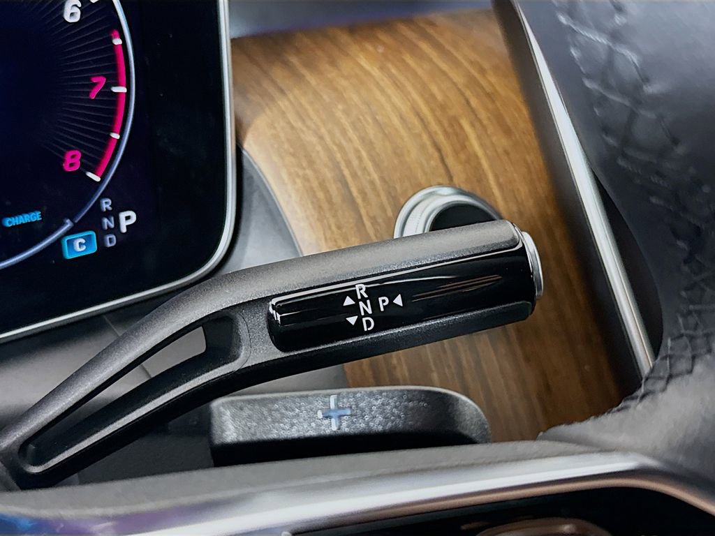 Used 2024 Mercedes-Benz GLC 300 image 16