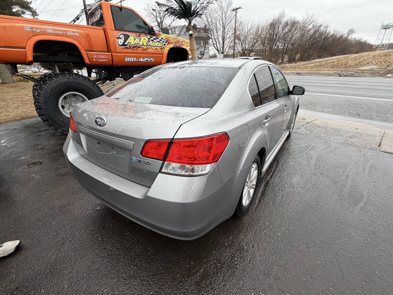 Used 2011 Subaru Legacy 2.5i Premium w/ All-Weather Pkg AWD/4WD image 7