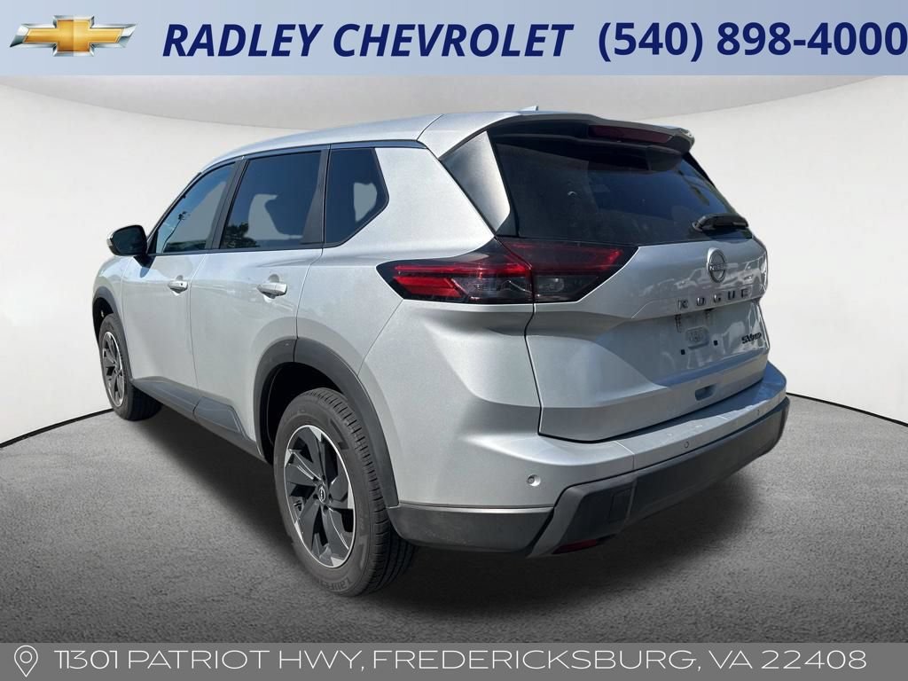 Used 2024 Nissan Rogue SV AWD/4WD image 15