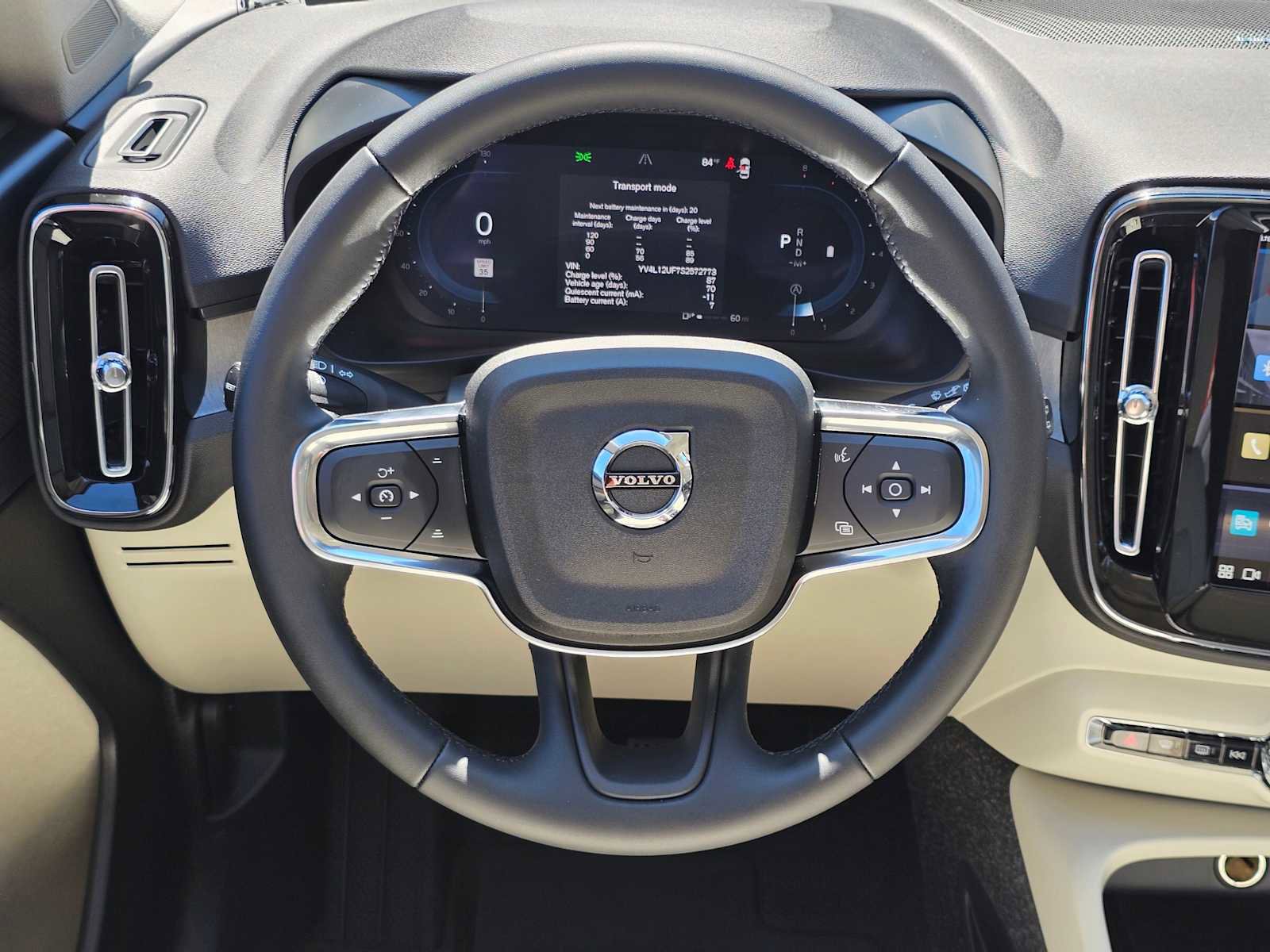 New 2025 Volvo XC40 B5 Ultra w/ Climate Package image 19