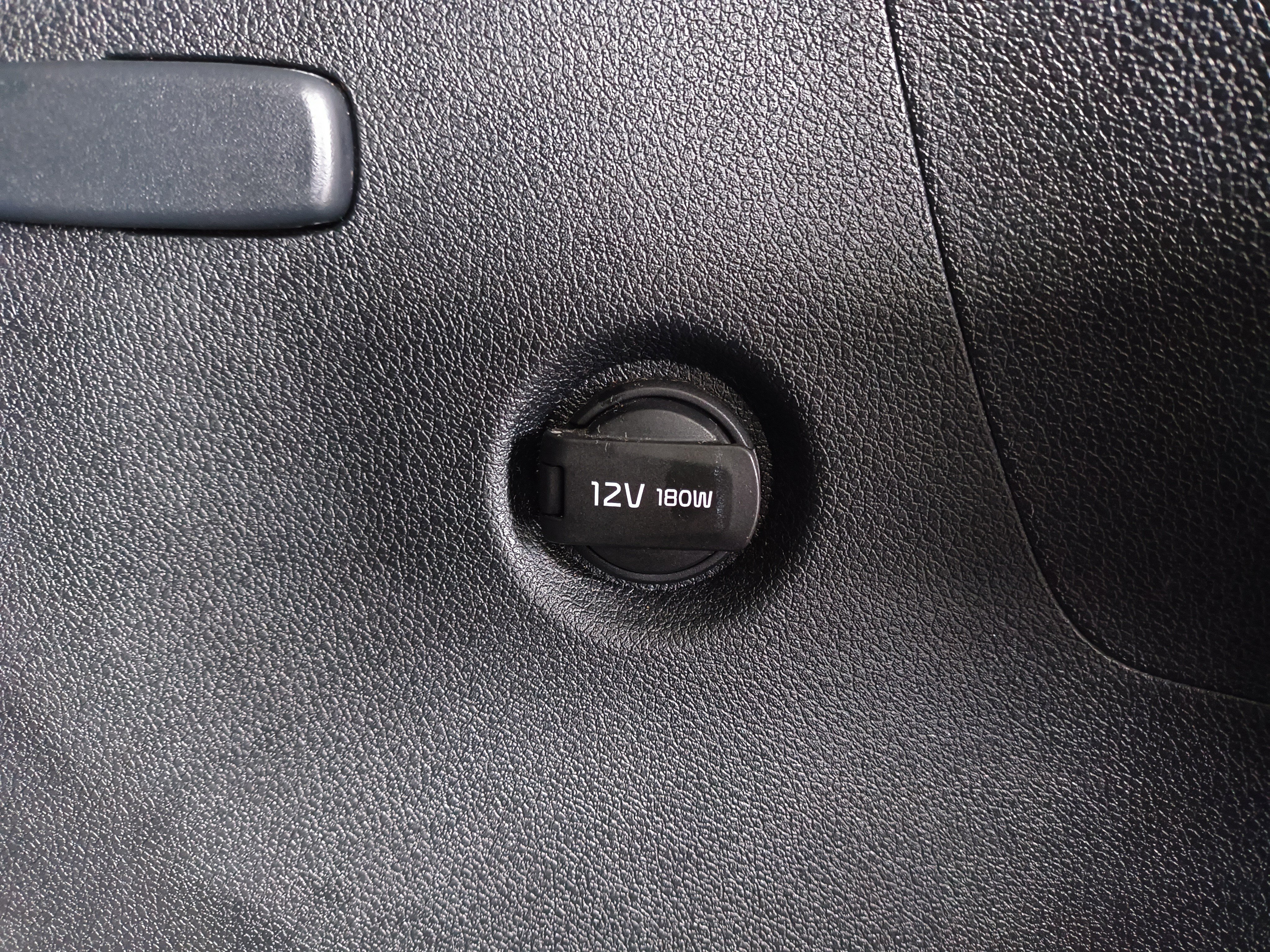 Used 2020 Kia Sorento LX image 8