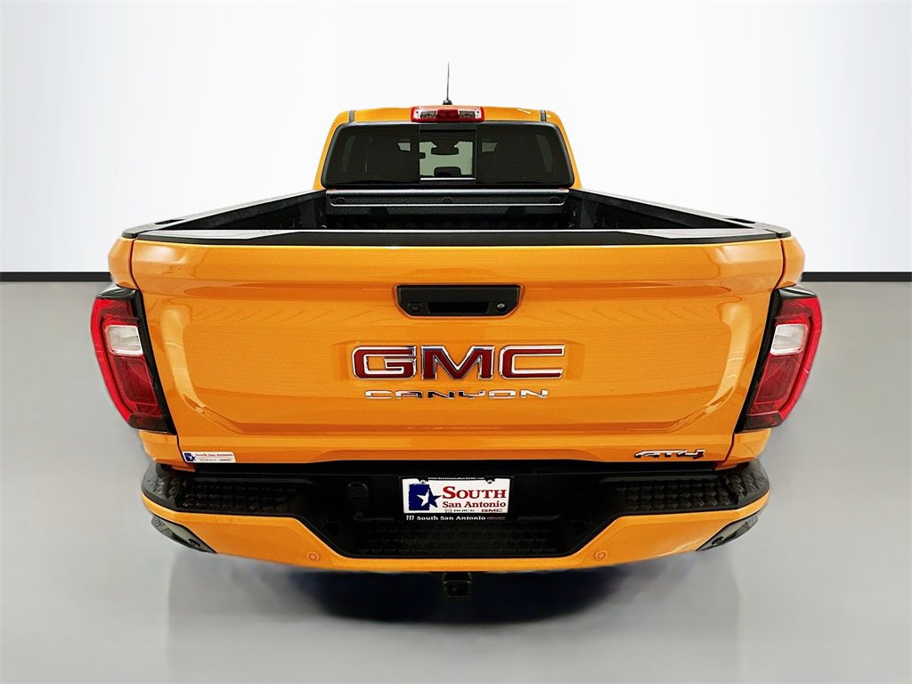 Used 2025 GMC Canyon AT4 image 6