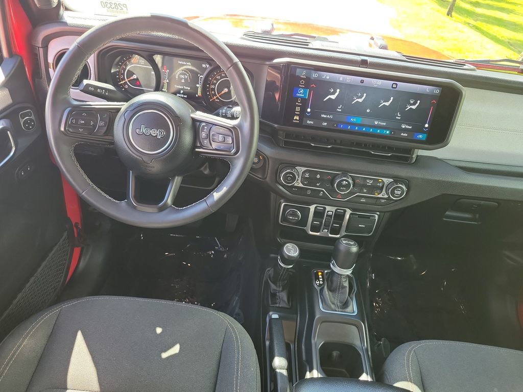 Used 2025 Jeep Wrangler Unlimited Sport AWD/4WD image 28