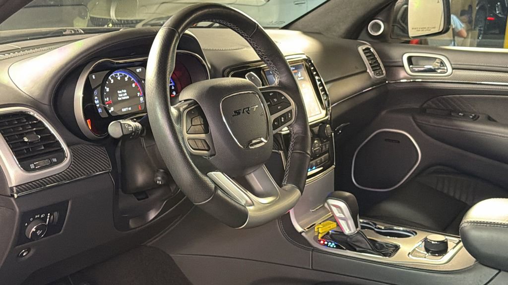 Used 2021 Jeep Grand Cherokee SRT image 22