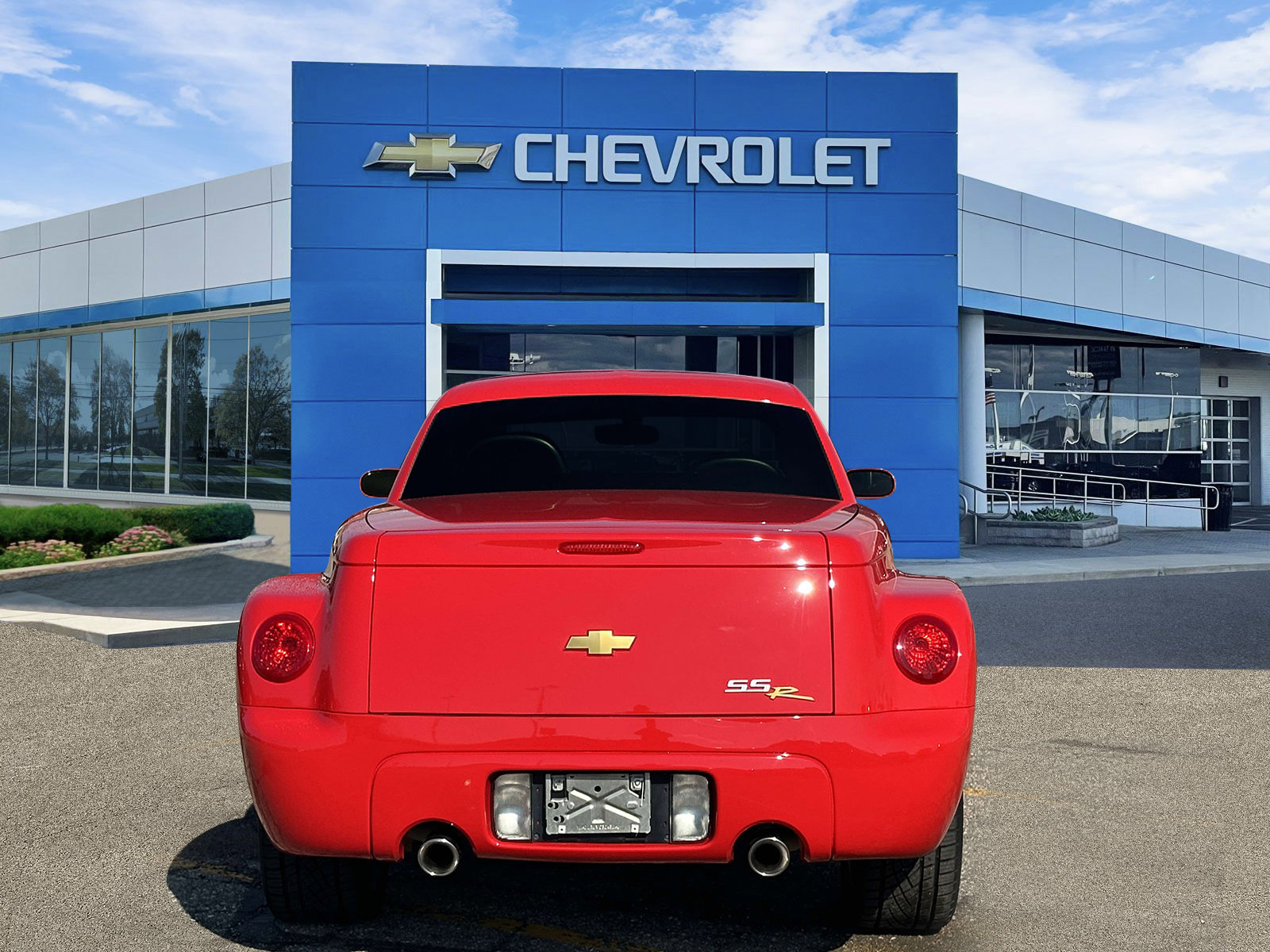 Used 2003 Chevrolet SSR w/ Preferred Equipment Group image 4