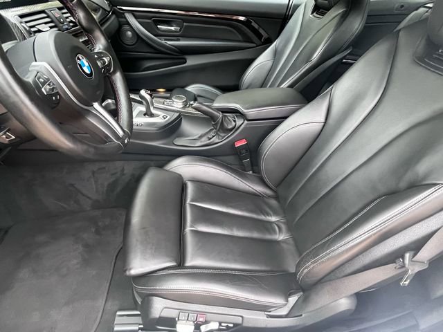 Used 2018 BMW M4 Convertible image 35