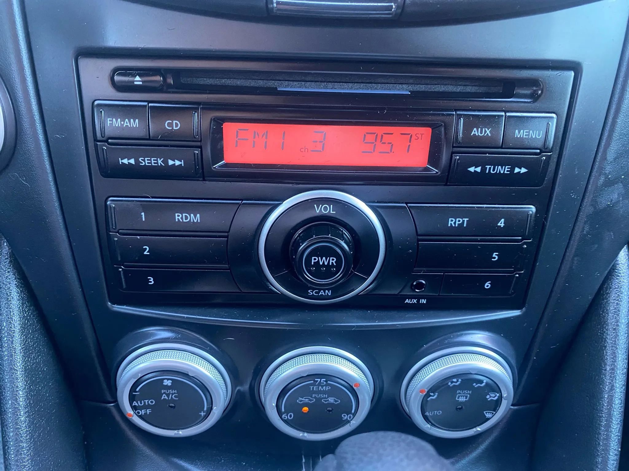 Used 2014 Nissan 370Z Coupe image 20