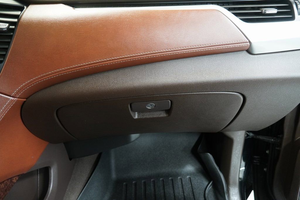 Used 2020 Chevrolet Suburban Premier image 42