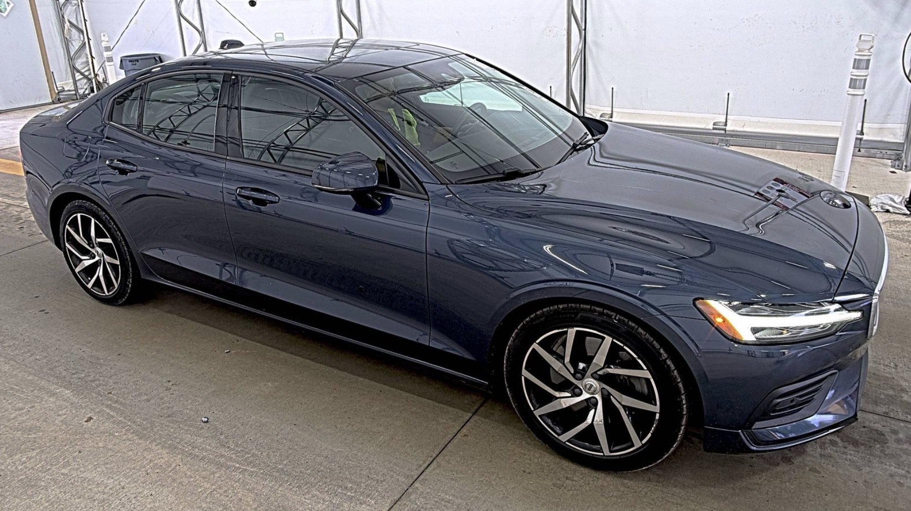 Used 2019 Volvo S60 T6 Momentum w/ Premium Package AWD/4WD image 3