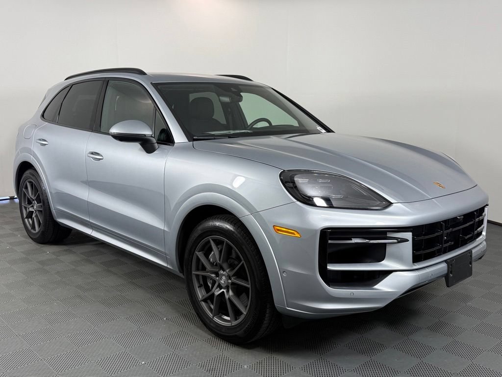 Certified 2025 Porsche Cayenne AWD/4WD image 9