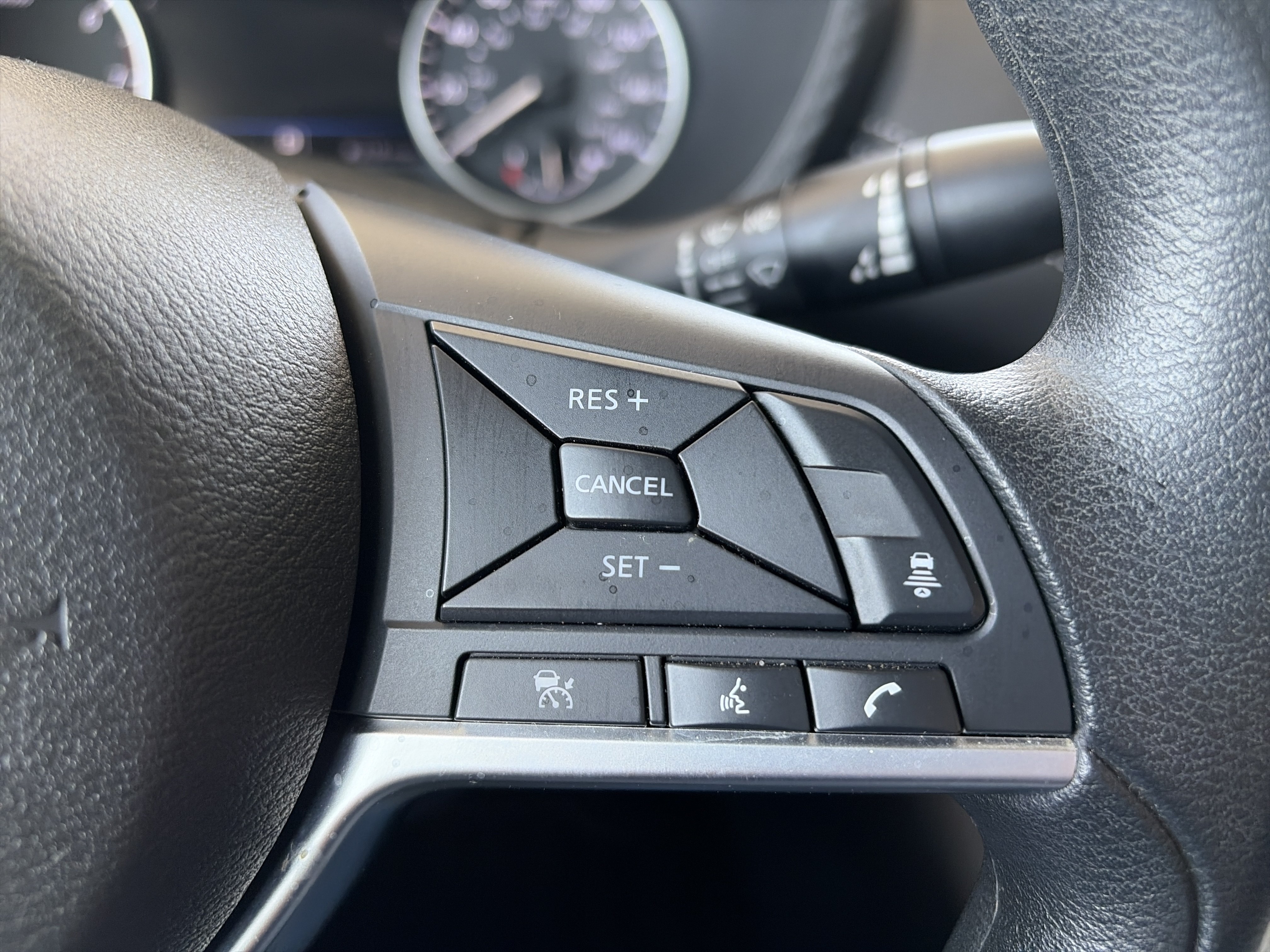 Used 2025 Nissan Sentra SV FWD image 16
