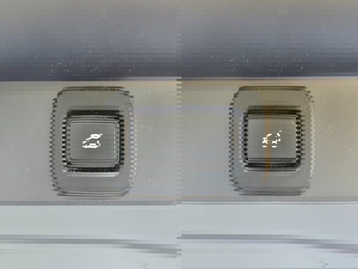 Used 2023 Land Rover Range Rover SE image 73