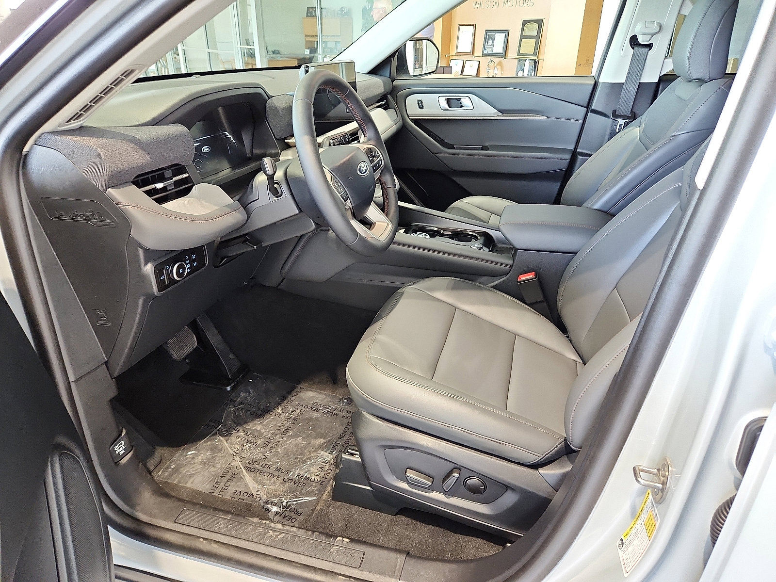 New 2025 Ford Explorer Active w/ Active Comfort Package image 12