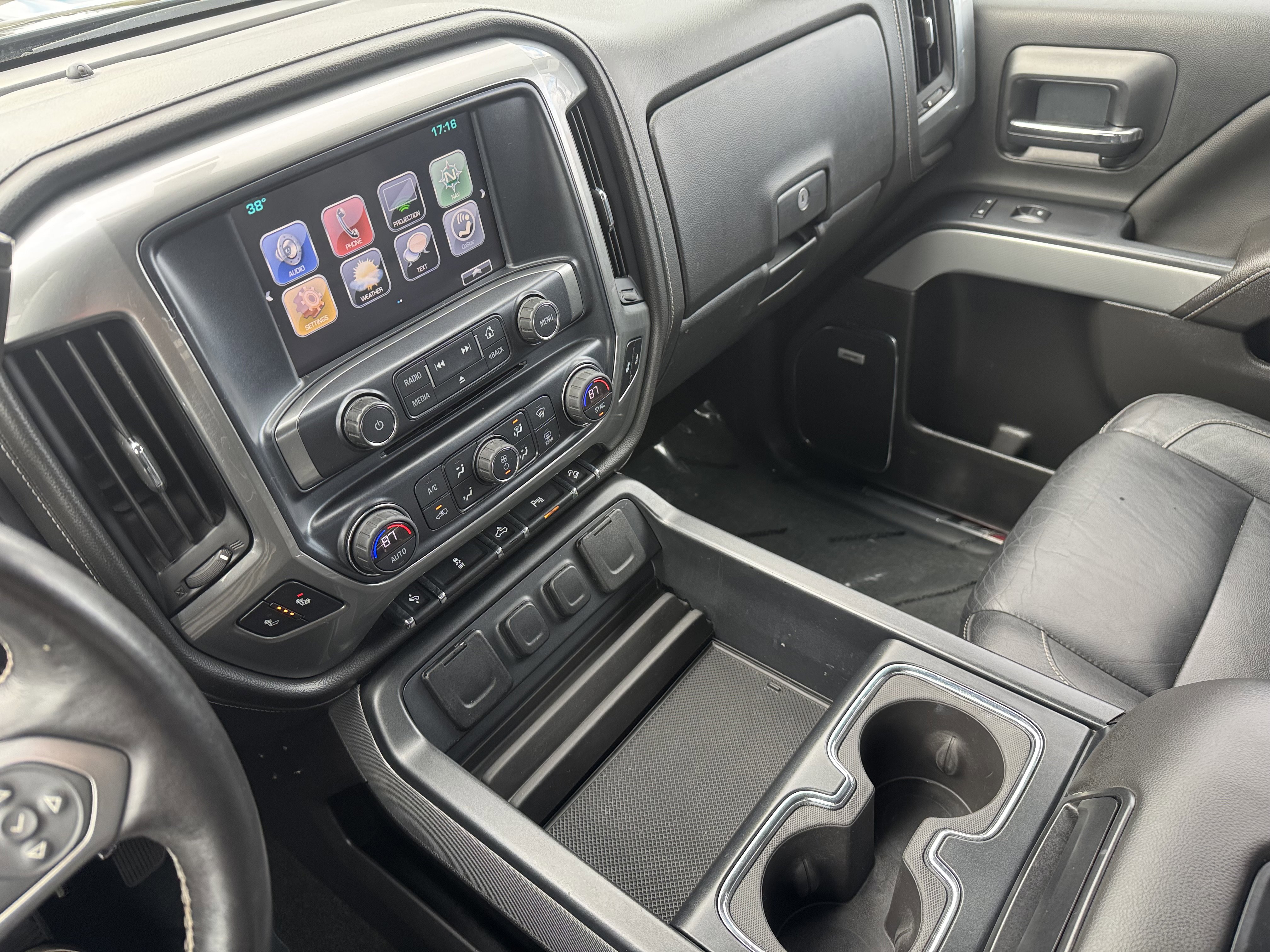 Used 2017 Chevrolet Silverado 1500 LTZ Z71 w/ LTZ Plus Package image 35