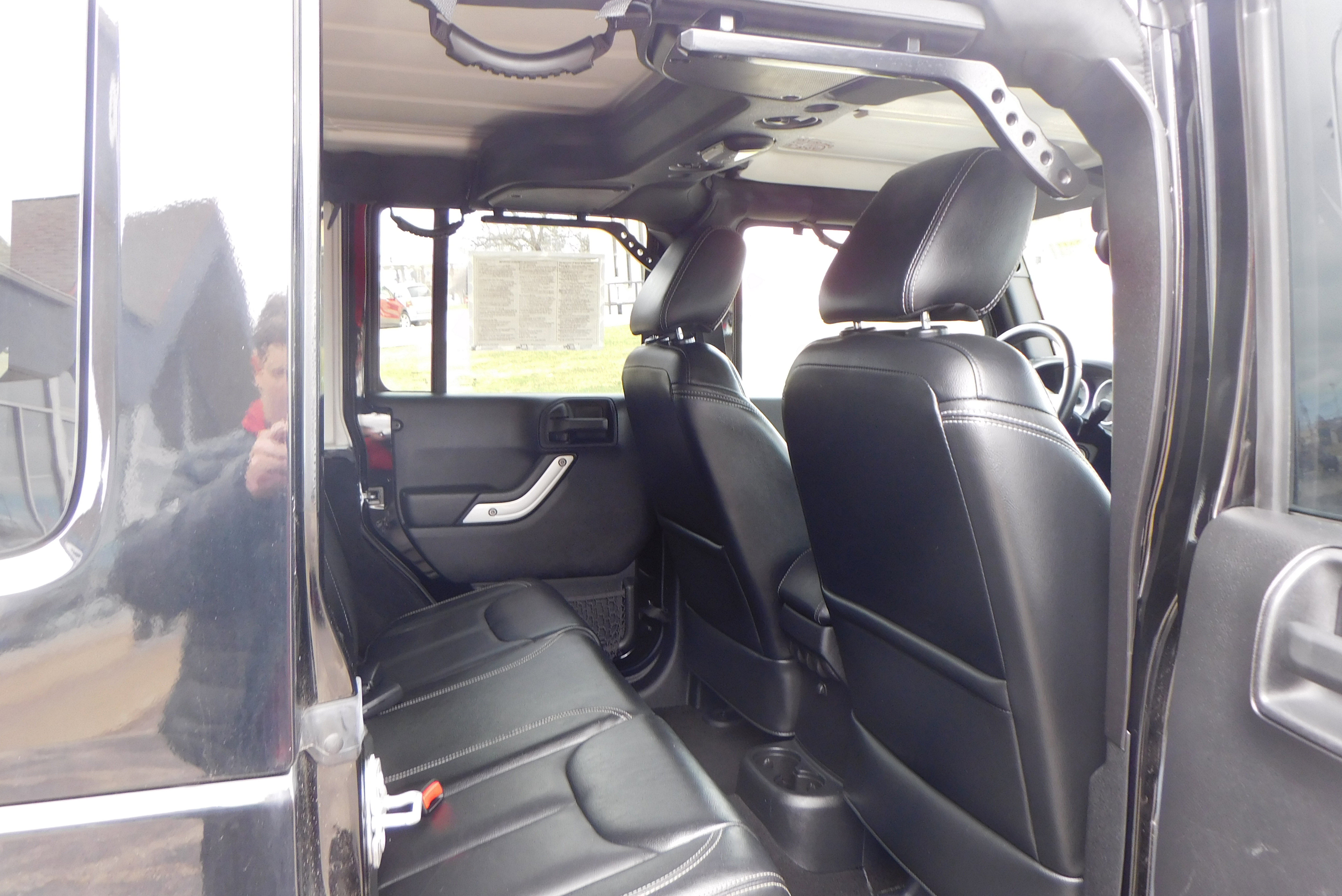 Used 2016 Jeep Wrangler Unlimited Rubicon image 39