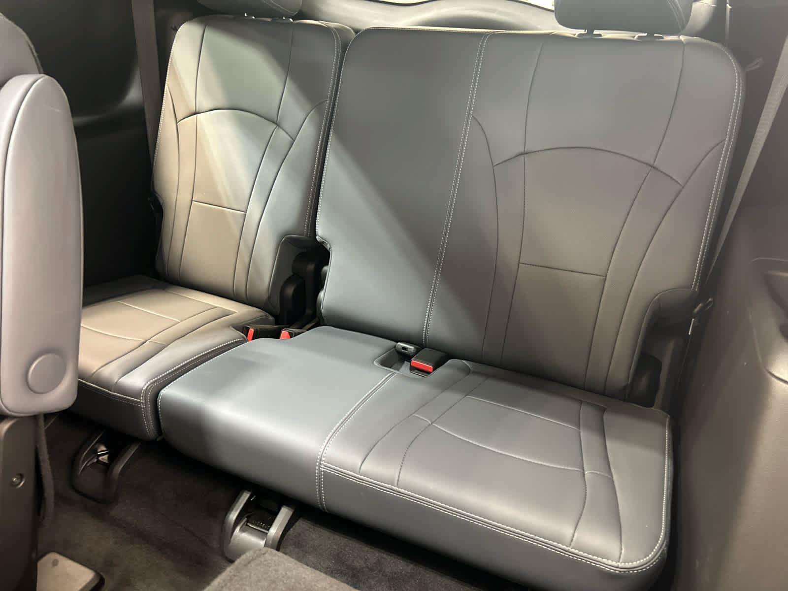 Used 2022 Buick Enclave Essence w/ Experience Buick Package AWD/4WD image 11