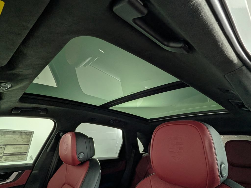 New 2026 Porsche Cayenne GTS AWD/4WD image 30