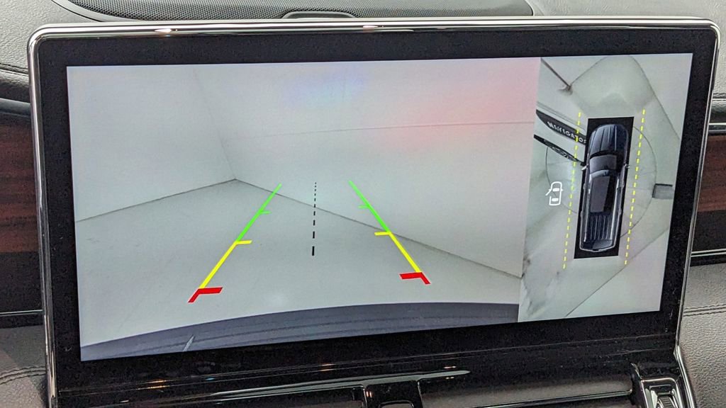 Used 2023 Lincoln Navigator L Reserve w/ Equipment Group 201A image 29