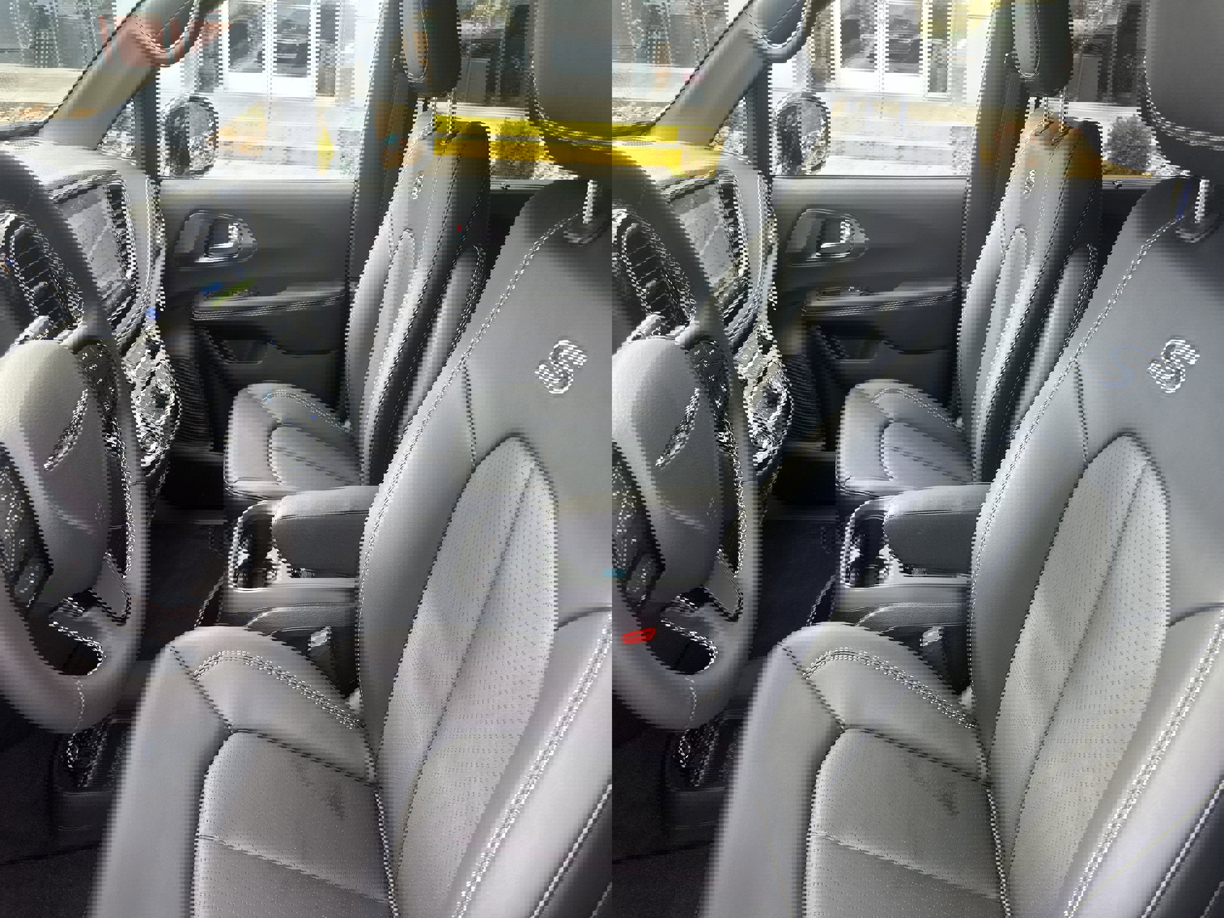 New 2026 Chrysler Pacifica Select image 15