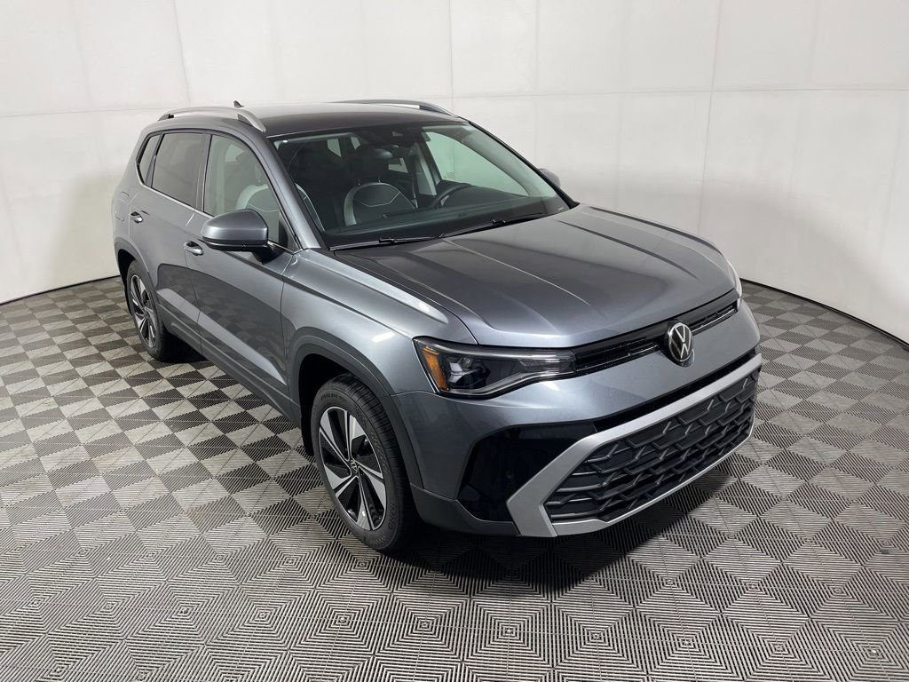 New 2026 Volkswagen Taos SE AWD/4WD image 1