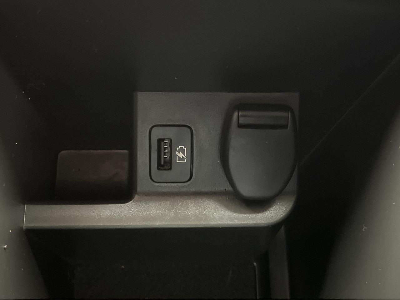 Used 2019 Nissan Rogue SV AWD/4WD image 23