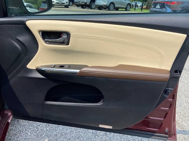 Used 2016 Toyota Avalon XLE FWD image 28